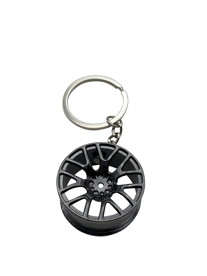 Felgen Schlüsselanhänger Schwarz aus Metall – detailreiche Autofelge als stylisches Auto Accessoire